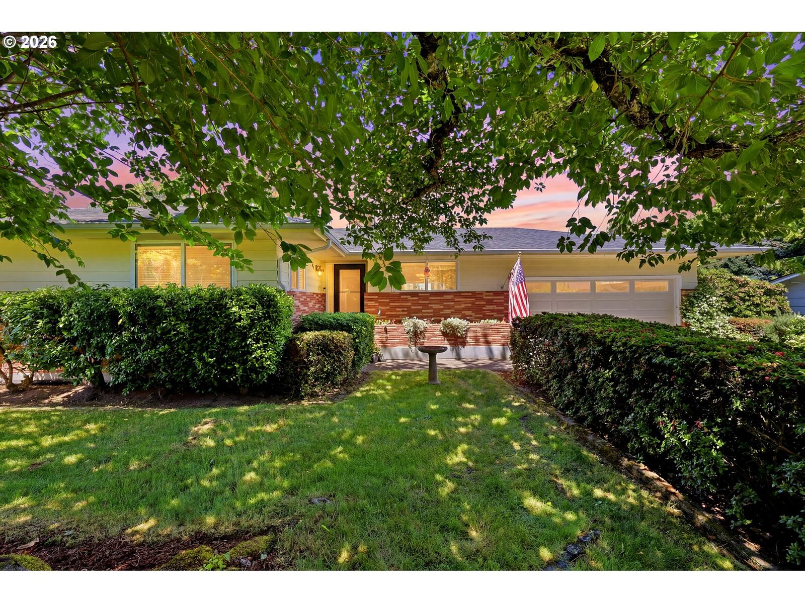 Property Photo: 6841 SE Cavalier St OR 97267