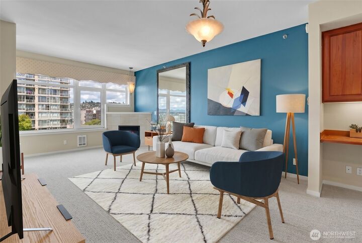 Property Photo:  2801  1st Avenue 618  WA 98121 
