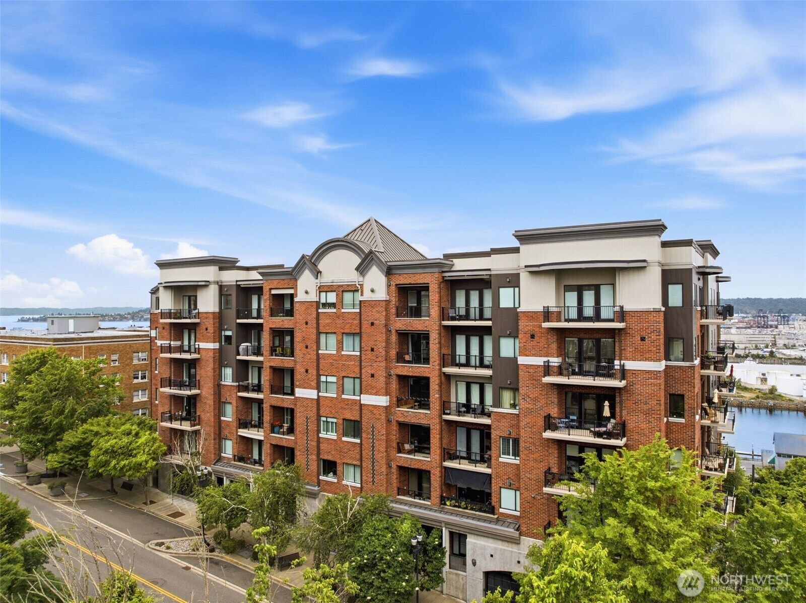 Property Photo:  505  Broadway 604  WA 98402 
