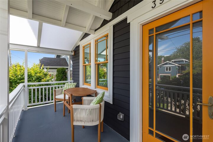 Property Photo:  3929  Ashworth Avenue N  WA 98103 