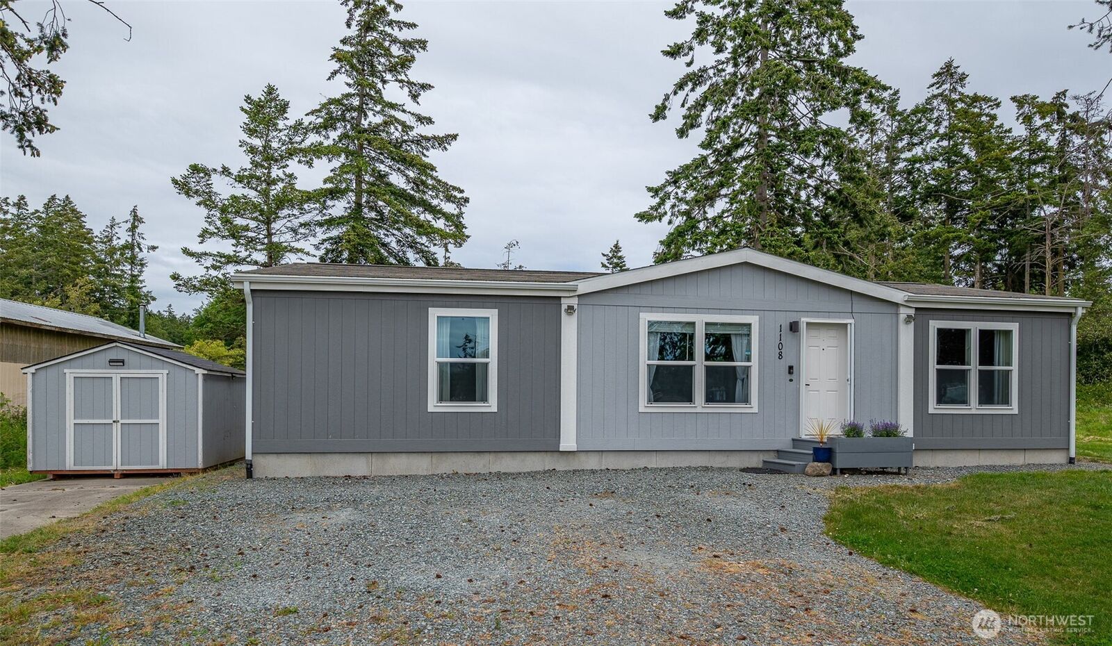 Property Photo: 1108 Paul Avenue WA 98277