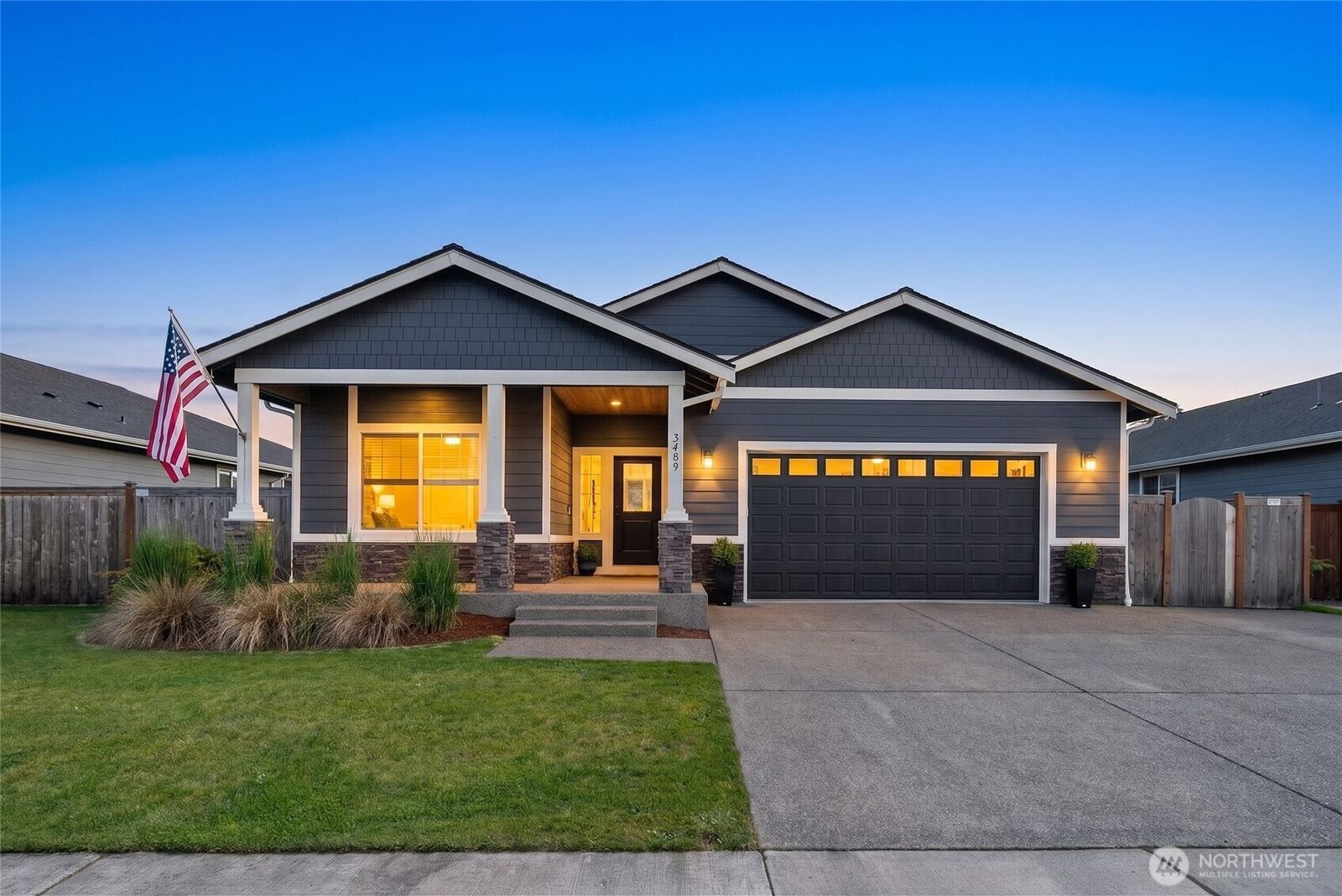 Property Photo:  3489  Division Street  WA 98022 