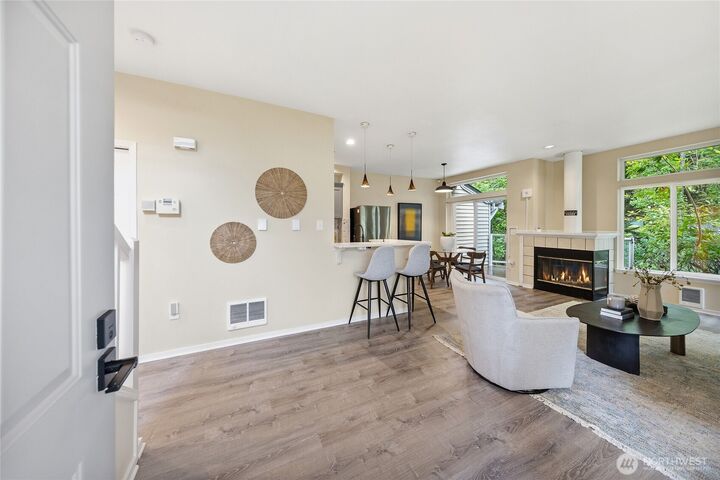 Property Photo:  12541 NE 7th Place  WA 98005 