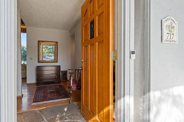 Property Photo:  717 N  Golf Course Drive  WA 98816 