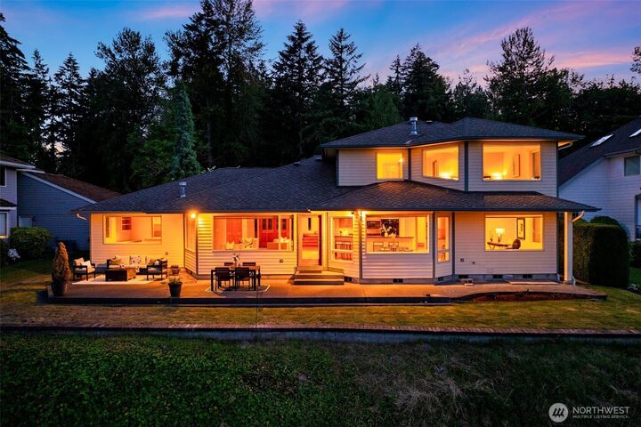 Property Photo: 1312 W Street NW WA 98001
