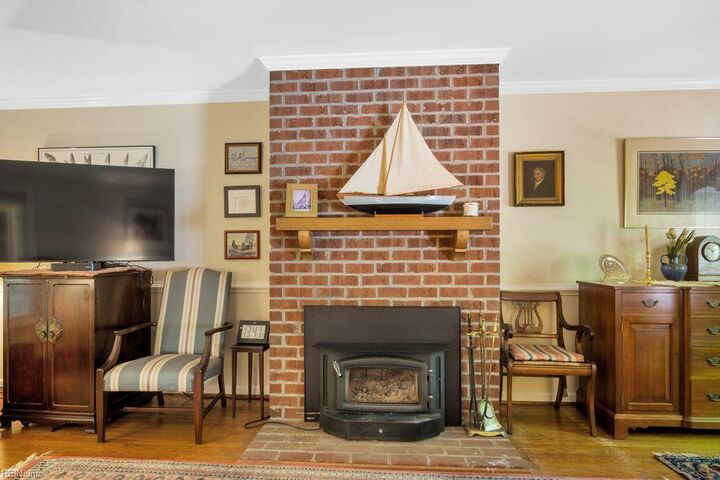 Property Photo:  2 Buford Rd  VA 23188 