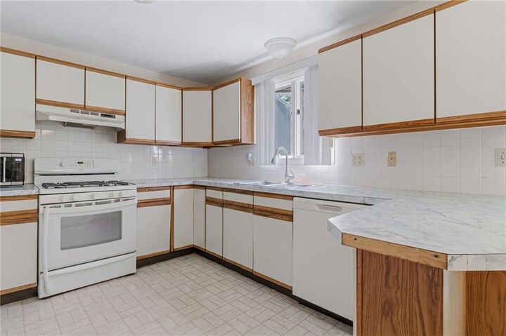 Property Photo: 9 Tamarac Drive D RI 02828