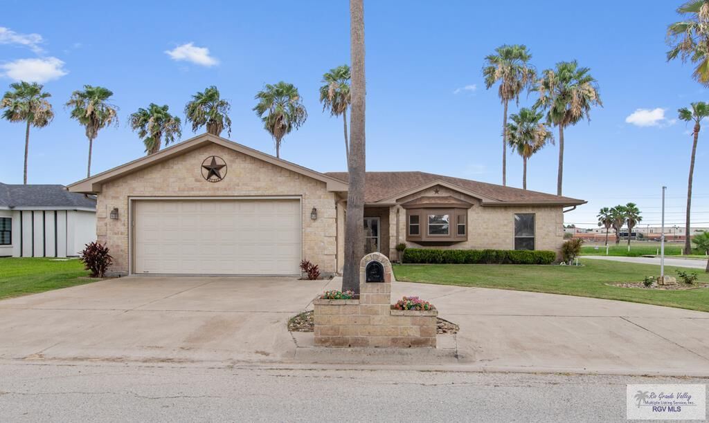 Property Photo:  807 Sabine River Cir.  TX 78520 