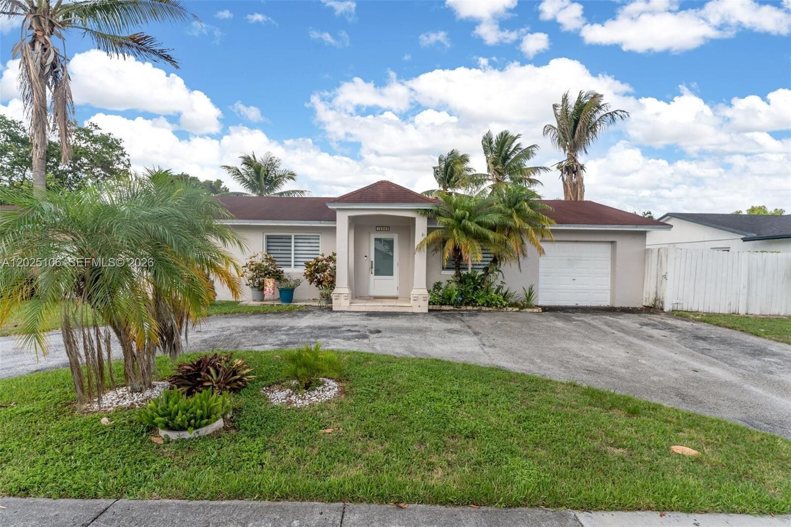 Property Photo: 15042 SW 69th St FL 33193