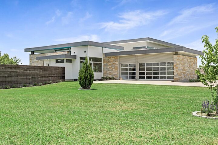 Property Photo:  7705 N Peninsula Dr  TX 77707 
