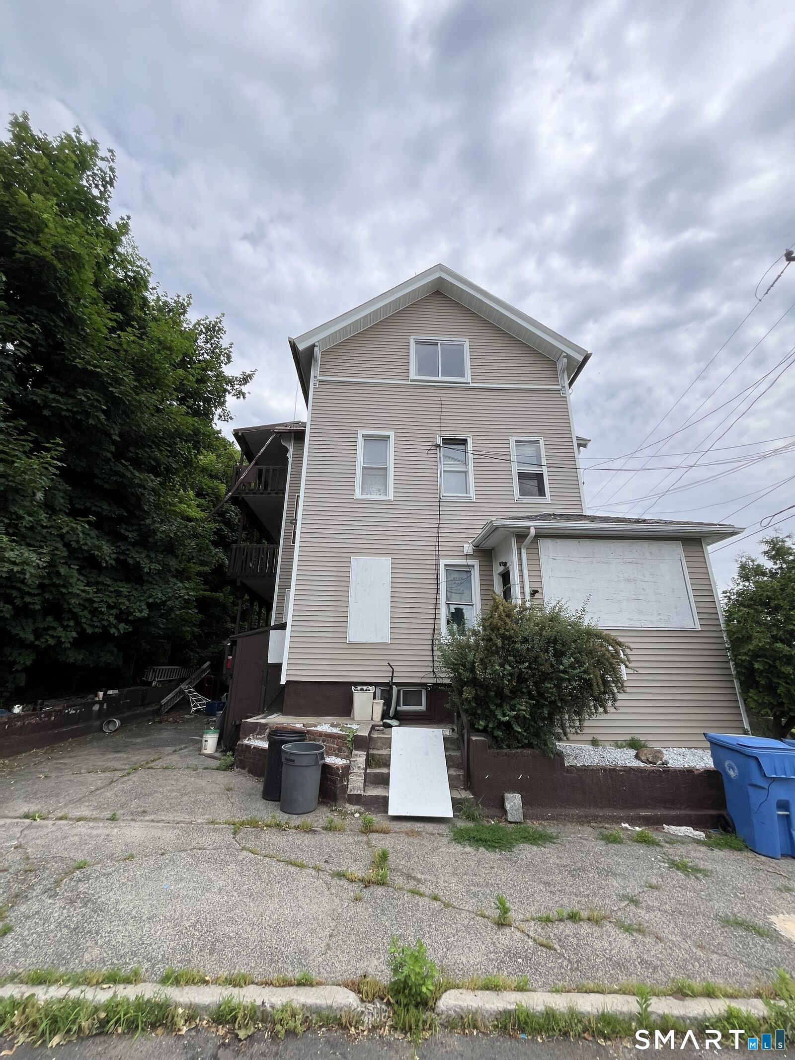 Property Photo:  784 Stanley Street  CT 06051 