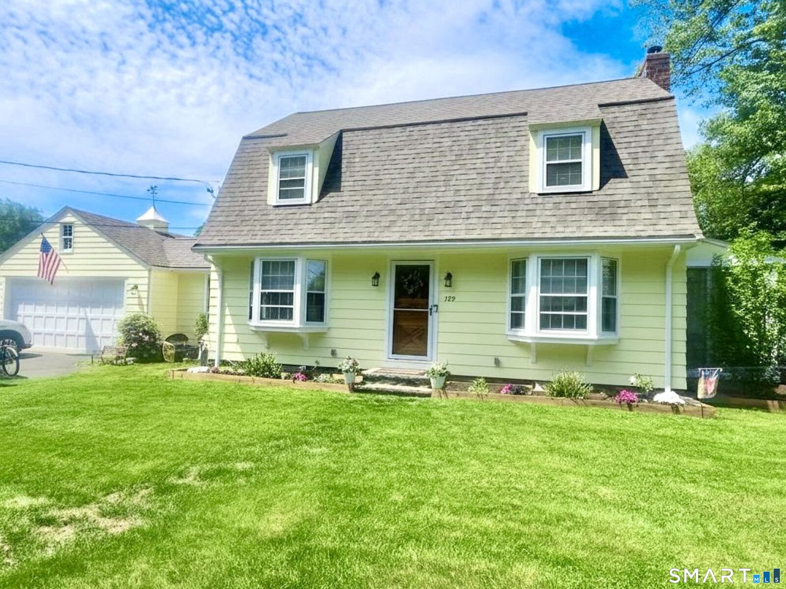 Property Photo:  729 Lovely Street  CT 06001 