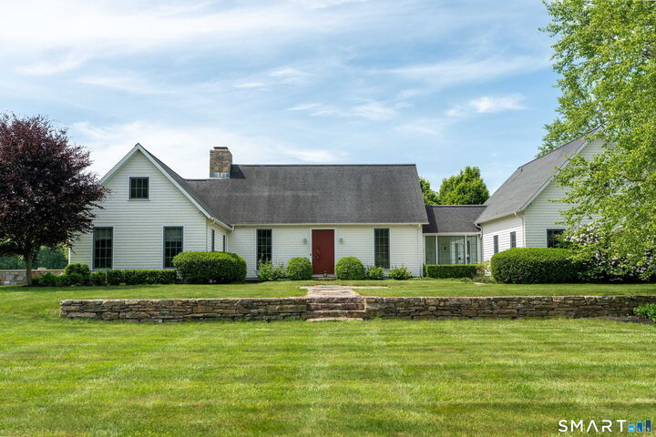 Property Photo: 305 Pequot Trail CT 06379