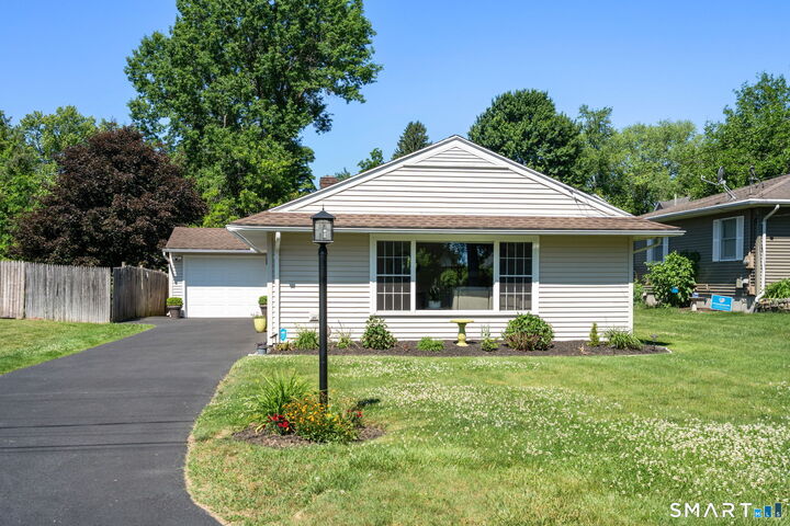 Property Photo: 31 Cowan Street CT 06078