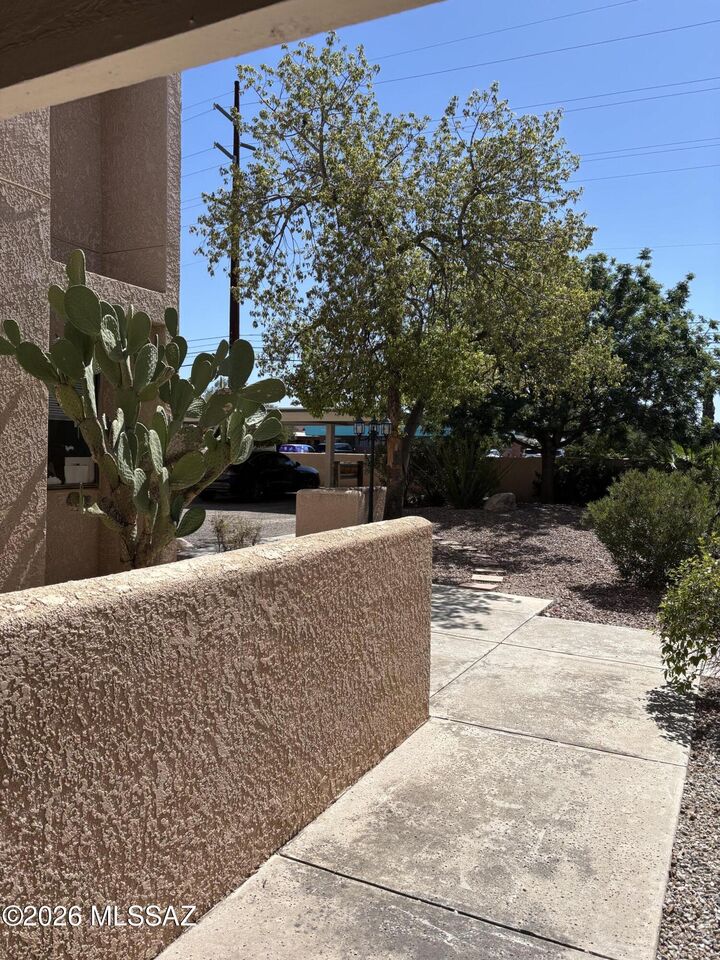 Property Photo: 3080 E 4th Street AZ 85716