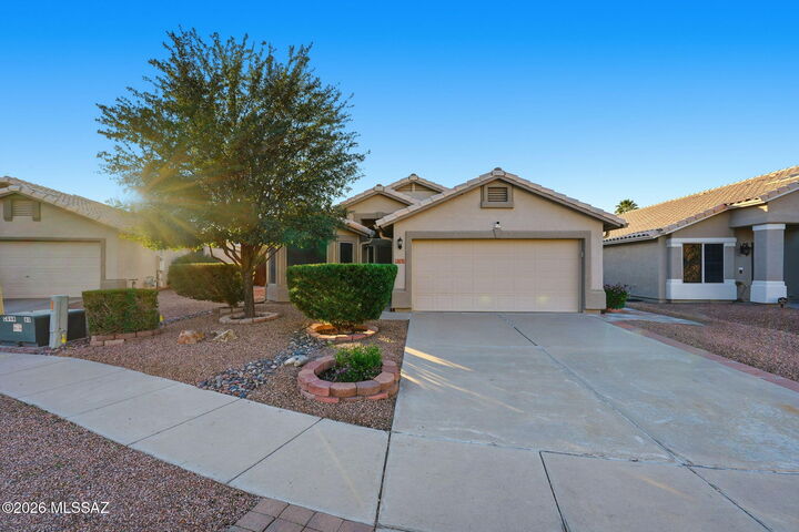 Property Photo:  9161 N Clover Way  AZ 85743 