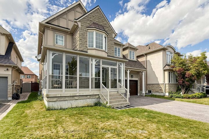 Property Photo: 24 Fanfare Place ON L6P 3E2