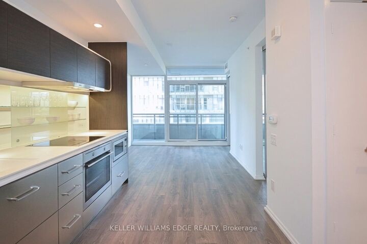 Property Photo: 45 Charles Street E 4005 ON M4Y 0B8