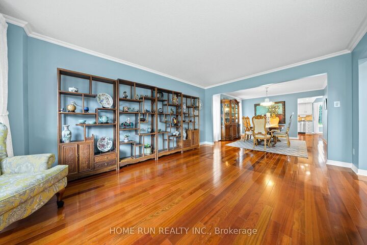 Property Photo:  6 Zokol Crescent  ON K2K 2K5 