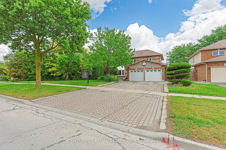 Property Photo: 599 Sandford Street ON L3X 1T4