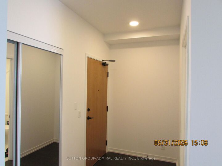 Property Photo: 8 Beverley Glen Boulevard 414 ON L4J 0L5