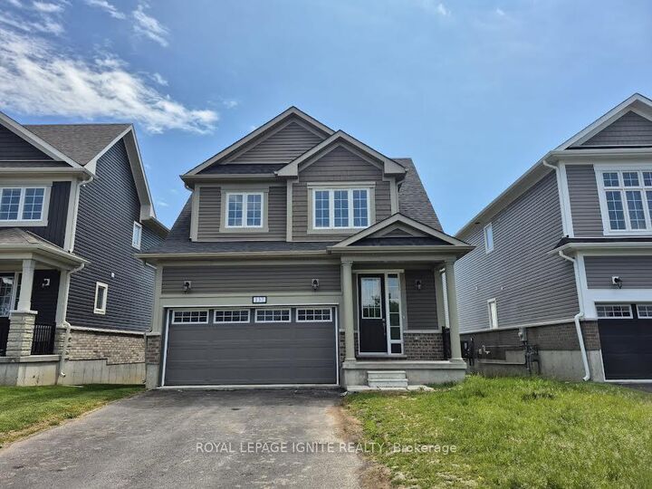 Property Photo: 137 Gildersleeve Boulevard ON K0H 1G0