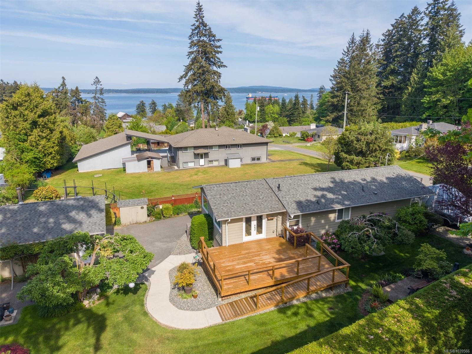 Property Photo:  3475 Seacloud Rd  BC V0R 1K2 