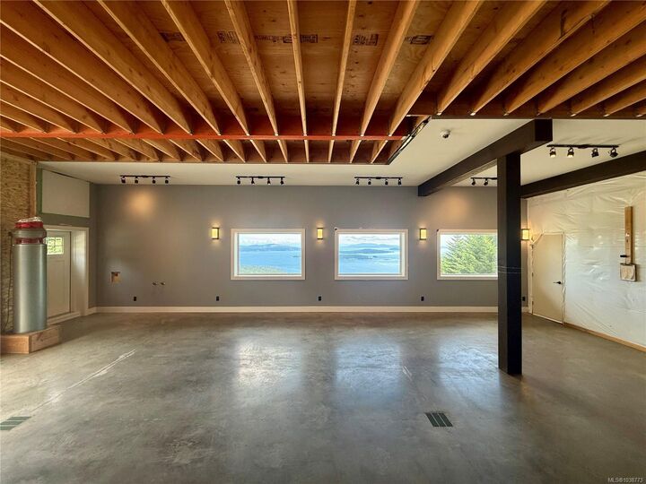 Property Photo: 641 Annas Dr SW BC V8K 2W9
