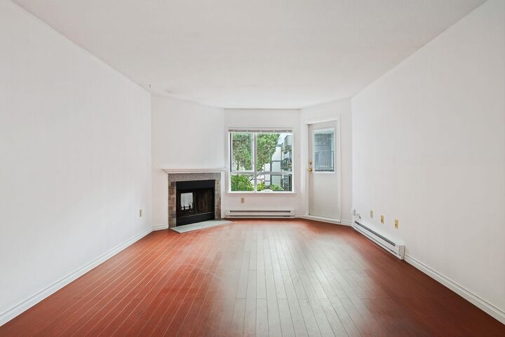 Property Photo:  555 W 14th Avenue 319  BC V5Z 4G8 