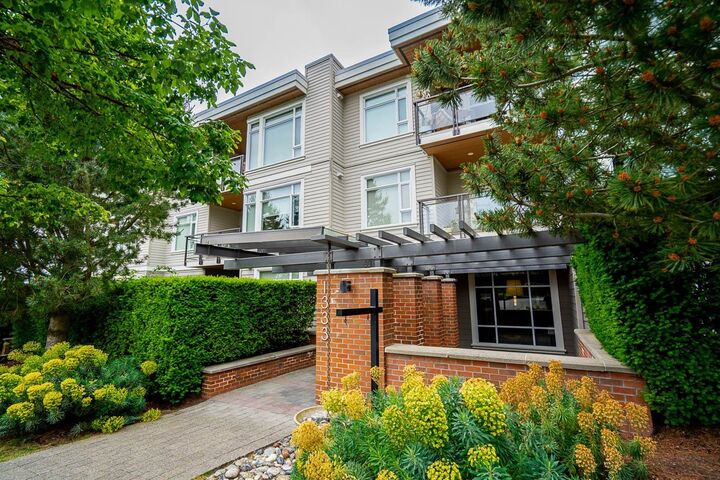 Property Photo: 1333 Winter Street Ph9 BC V4B 3Y2