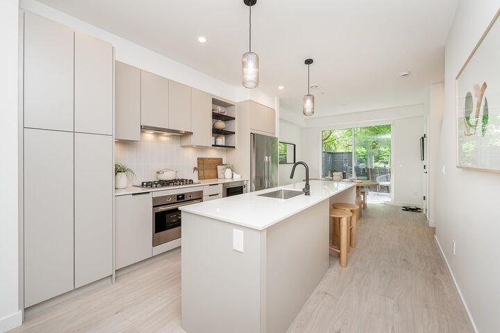 921 Grant Street 130 — photo 1
