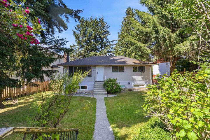 Property Photo: 12301 99A Avenue BC V3V 2R3