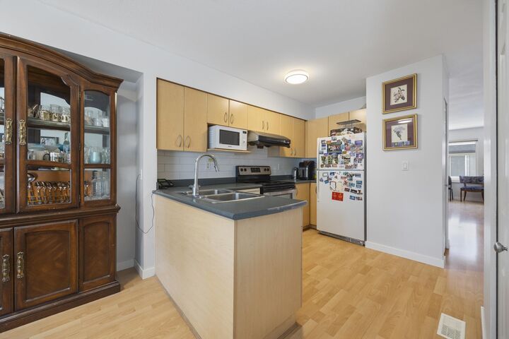 Property Photo: 15355 26 Avenue 22 BC V4P 1C4