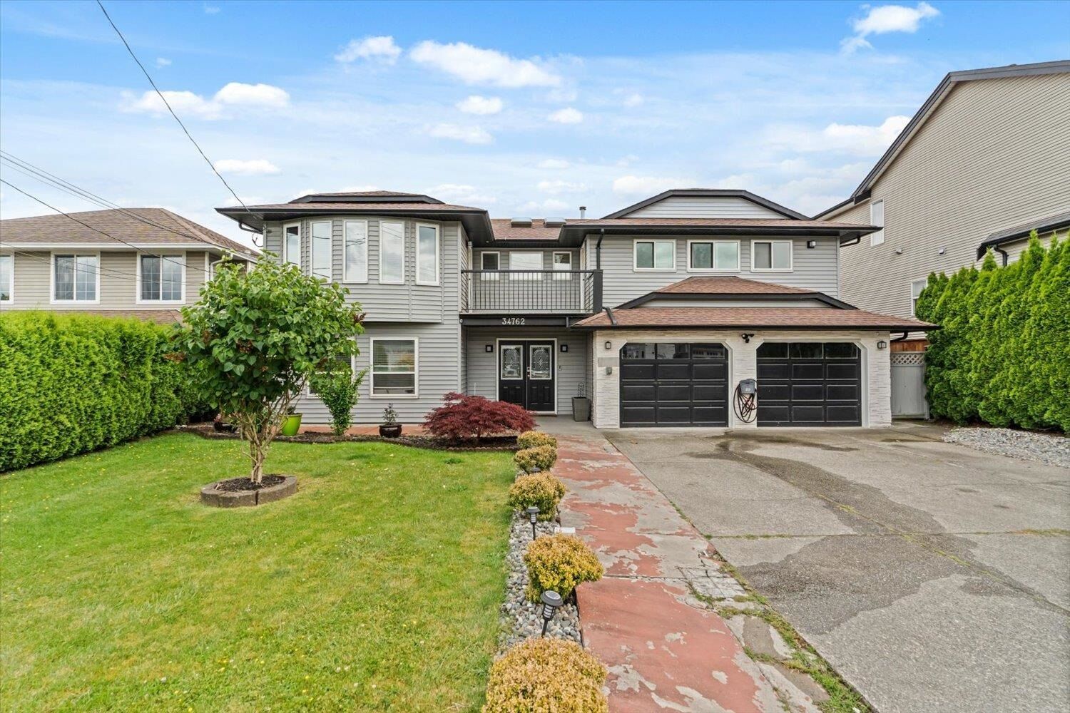 Property Photo: 34762 2nd Avenue BC V2S 8C2
