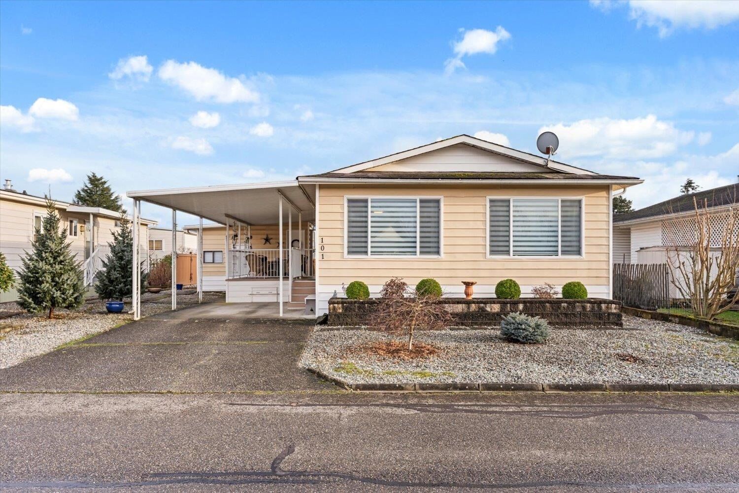 Property Photo:  9055 Ashwell Road 101  BC V2P 7S6 