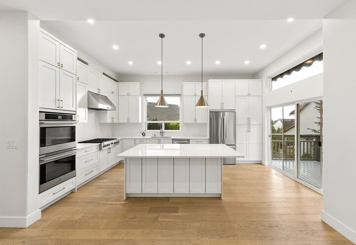 Property Photo: 122 Chestnut Court BC V3H 5G4