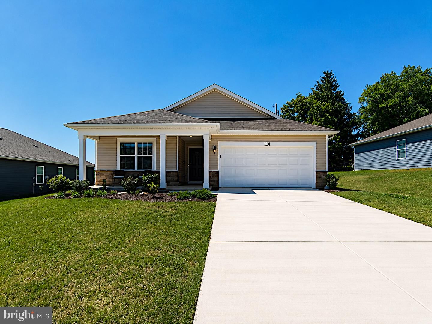 Property Photo:  114 Gatehouse Place  WV 25414 
