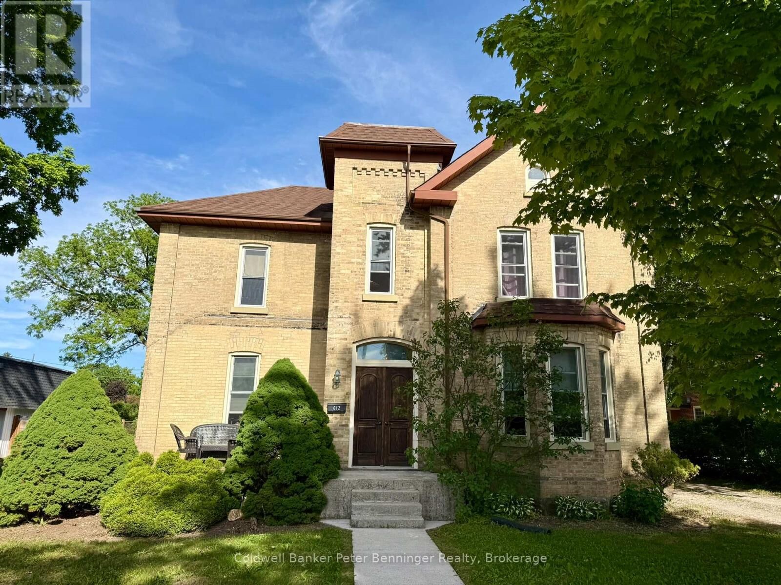 Property Photo:  612 Colborne Street  ON N0G 2V0 