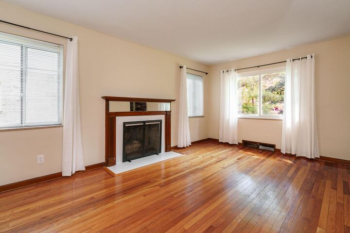 Property Photo:  908 Vernon Road  OH 43209 