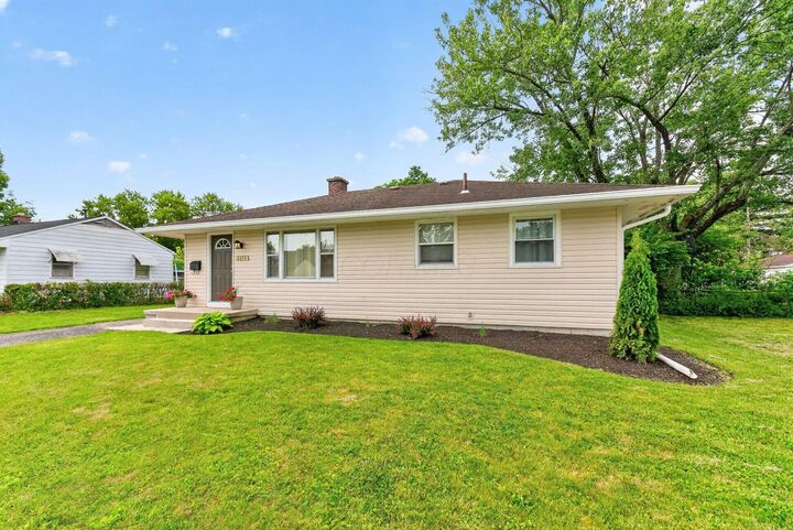 Property Photo:  2255 Fenton Street  OH 43224 