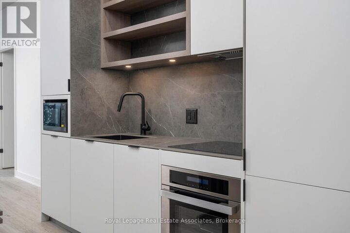 Property Photo:  55 Charles Street East 3908  ON M4Y 0J1 