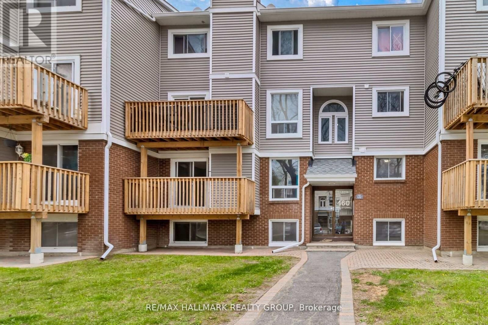 Property Photo: 460 Fenerty Court 1 ON K2L 3A9