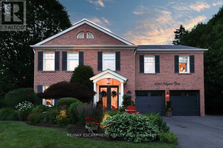 Property Photo: 3555 Kingbird Court ON L5L 2P9