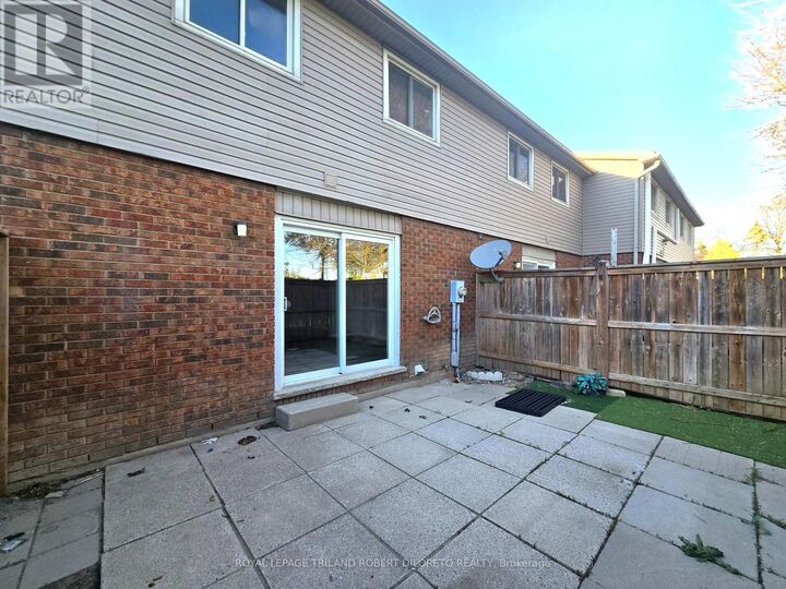 Property Photo: 1330 Jalna Boulevard 154 ON N6E 2H7