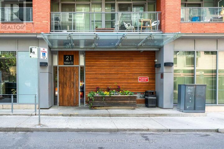 Property Photo:  21 Nelson Street Uph13  ON M5V 1T8 