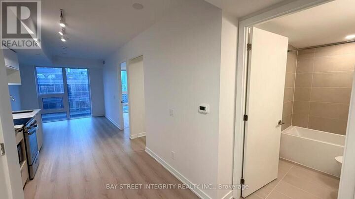Property Photo:  100 Queen Street East 1508  ON M5C 0B5 