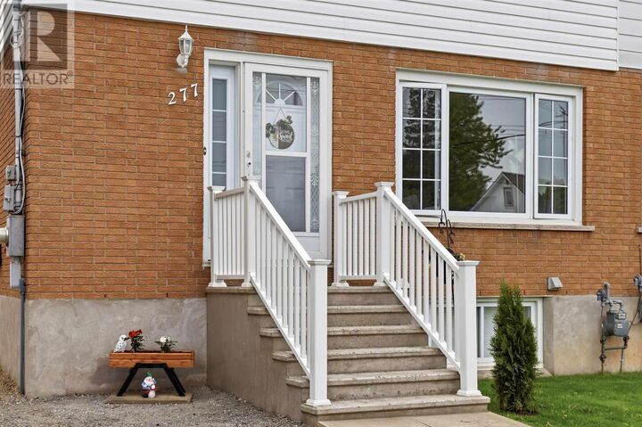 Property Photo:  277 Doncaster Rd  ON P6C 2T8 