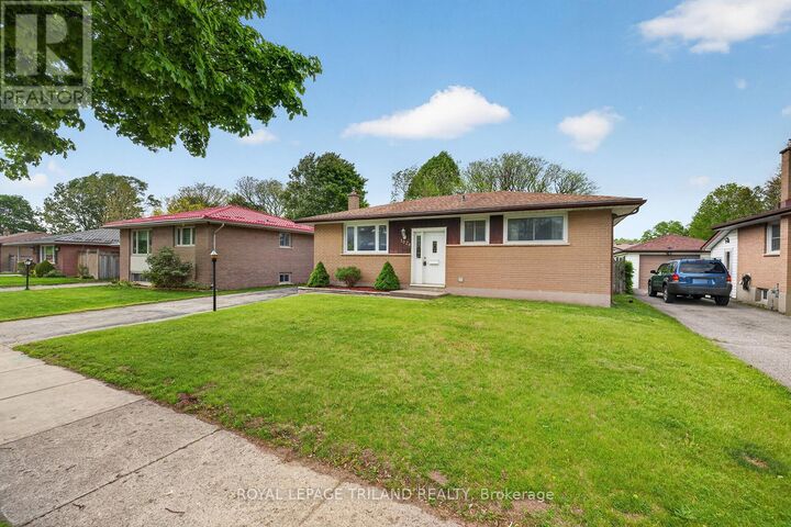 Photo de la propriété: 1026 Chippewa Drive ON N5V 2T5