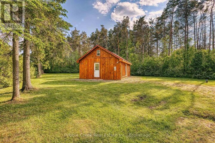 Property Photo:  33811 Pine Court  ON N7A 3X9 