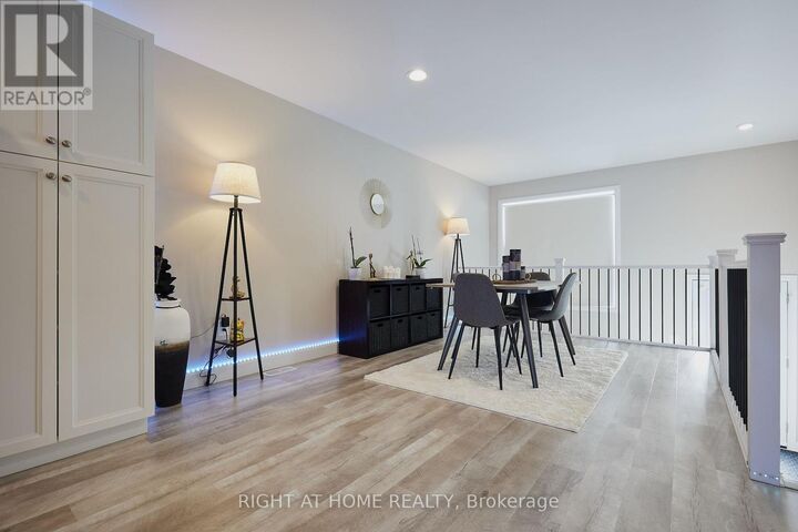 Property Photo:  42 Moonstone Crescent  ON N7M 0S2 